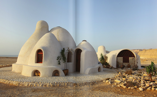 Stunning Kuwaiti marketplace for designers blends print magazine with e-commerce