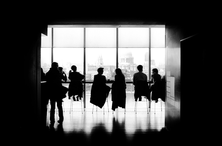 شركات الاتصالات والشركات الناشئة: من ينقذ من؟